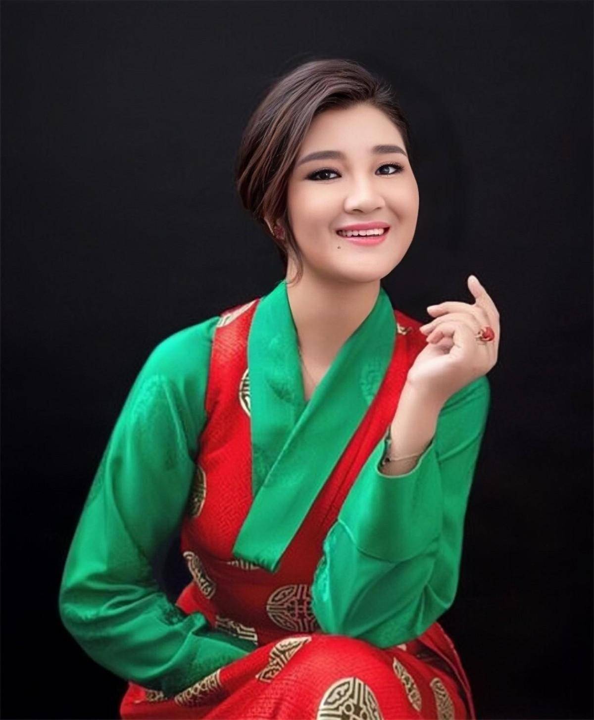 周星驰《功夫女足》预售开启！金钟罩飞天遁地齐上阵