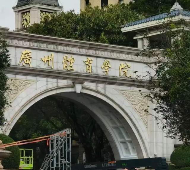 利物浦阿森纳盯上皇马27岁后卫，他却不想走