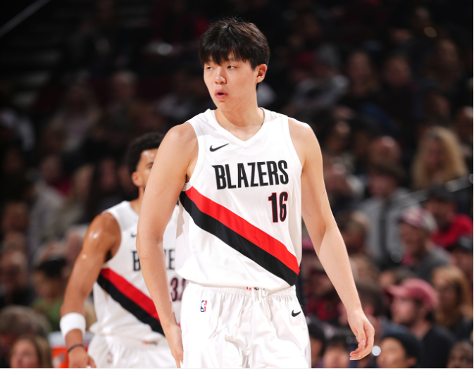 魔术21分大胜热火：字母哥缺席克莱7中0 班凯罗24分贝恩23分